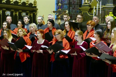 Koncert muzyki pasyjnej w Kolegiacie (31.03.2017) – fot. Leszek Spigarski