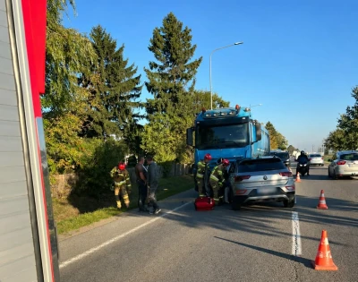 Wypadek w Celbowie. 29-latek trafił do szpitala. Pomoc wezwano przez eCall