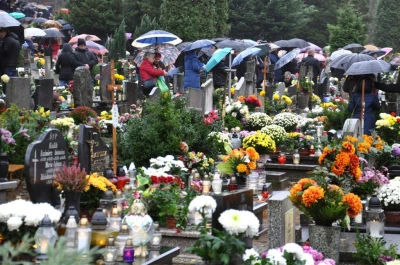 Uroczystość Wszystkich Świętych na wejherowskim cmentarzu - fot. Leszek Spigarski