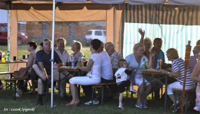 Dzień Sąsiada - piknik rodzinny na Osiedlu Sucharskiego (fot. Leszek Spigarski)