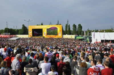 Mecz Hiszpania-Włochy. Tłumy w Fan Zone