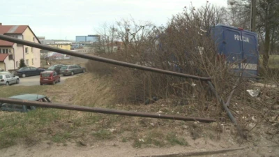 Władysławowo: Radiowóz zepchnął auto