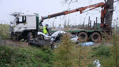 Zginął pod kołami ciężarówki
