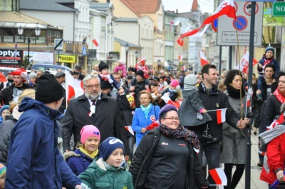 Biało-czerwona parada niepodległościowa w Wejherowie