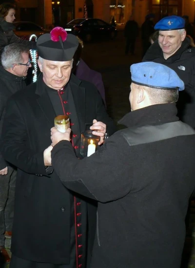 Betlejemskie Światło Pokoju - Wejherowo 2015 fot. Leszek Spigarski