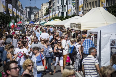 Tłumy street food.jpg