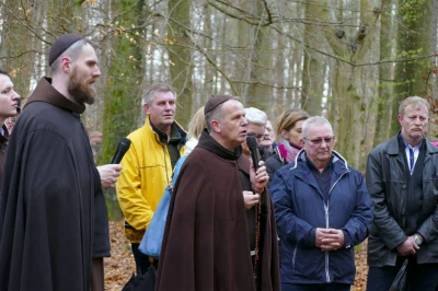 Wielki Czwartek - inscenizacja Drogi Pojmania w wykonaniu Misterników Kaszubskich fot. Leszek Spigarski