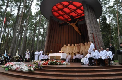 Piaśnica: Oddali hołd ofiarom zbrodni