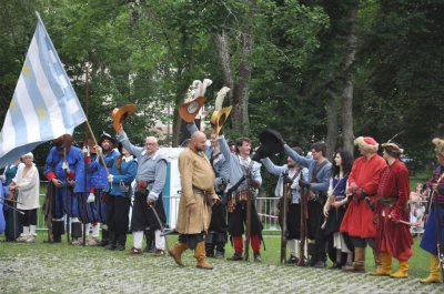 Rekonstrukcja historyczna 2016. Atak na taborowy wóz kupiecki fot. Leszek Spigarski