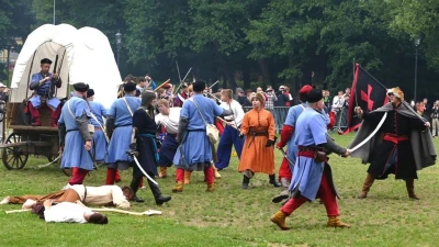 Rekonstrukcja historyczna 2017. Bitwa o taborowy wóz kupiecki - fot. Leszek Spigarski