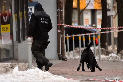 Alarm bombowy przy Centrum Kwiatkowskiego