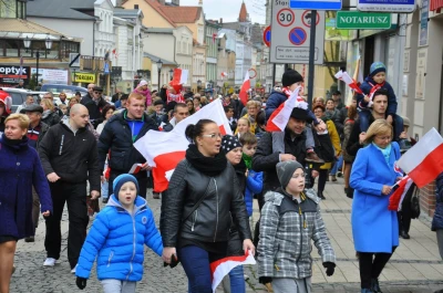 Biało-czerwona parada niepodległościowa w Wejherowie