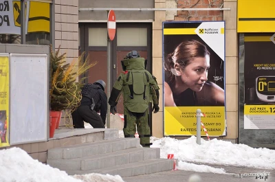Alarm bombowy przy Centrum Kwiatkowskiego