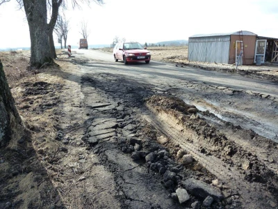 Dziura na dziurze z Szemud do Donimierza