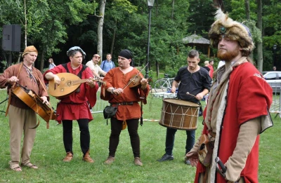 Rekonstrukcja historyczna 2016. Atak na taborowy wóz kupiecki fot. Leszek Spigarski