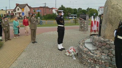Uroczyste złożenie kwiatów pod pomnikiem Żołnierzy Armii Krajowej