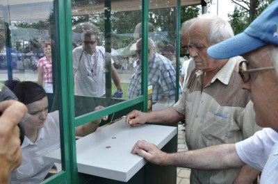 W kolejce po gdyńską dwuzłotówkę
