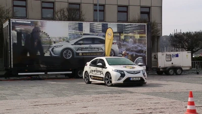 Elektryczny Opel przyjechał do Gdyni