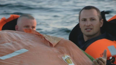 Gdynia: Noc na tratwie