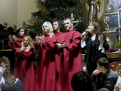 Koncert Eleni z chórem migowym. Rok 2012 fot. Leszek Spigarski
