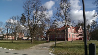 Wiosna w parku nie dla palaczy