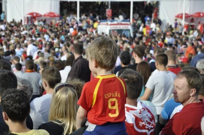 Mecz Hiszpania-Włochy. Tłumy w Fan Zone