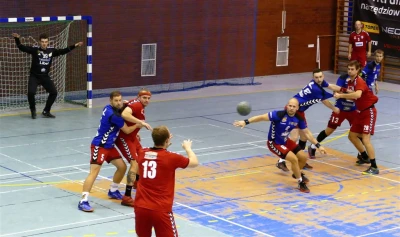 KS Tytani Wejherowo - Sambor Tczew  25 : 28, 7.10.2017, fot. Leszek Spigarski