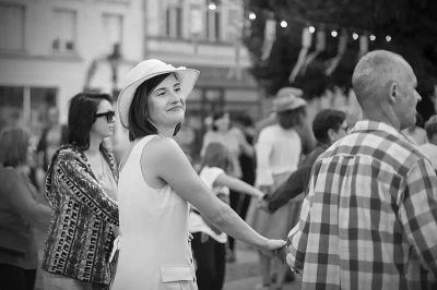 Potańcówka w stylu retro na placu Jakuba Wejhera
