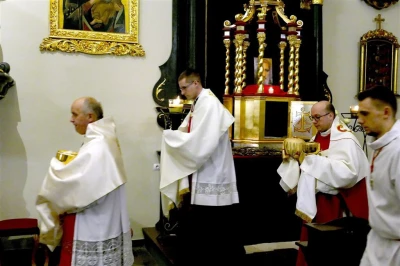 Liturgia Wielkiego Piątku w wejherowskiej Kolegiacie