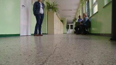 Spróchniały dach w nowej hali sportowej w Redzie