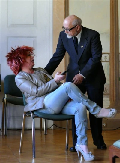 Spektakl Od przedszkola do seniora w wykonaniu teatru Srebrna Nitka fot. Leszek Spigarski