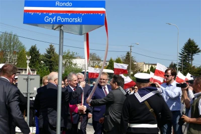 Rondo Tajnej Organizacji Wojskowej Gryf Pomorski – uroczyste otwarcie – fot. Leszek Spigarski