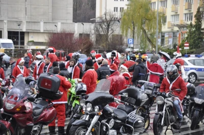 2,5 tys. mikołajkowych rydwanów zawładnęło Trójmiastem