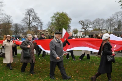 Biało-czerwona parada niepodległościowa w Wejherowie