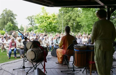 Muzyczne Lato 2017. Zespół „Foliba” na małej scenie w Parku Miejskim
