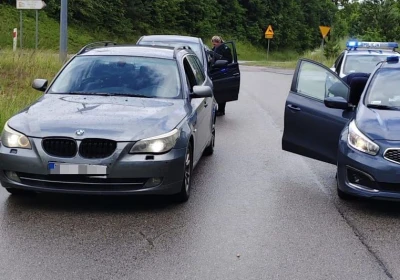 Kompletnie pijany pędził 110 km/h w terenie zabudowanym. Na widok policjantów zaczął uciekać