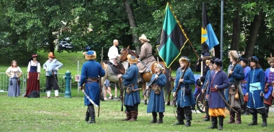 Rekonstrukcja historyczna 2016. Atak na taborowy wóz kupiecki fot. Leszek Spigarski