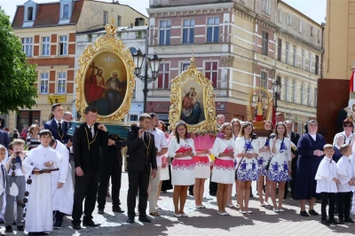 Boże Ciało 2017. Uroczystośc w parafii pw. Trójcy Świętej w Wejherowie. Fot. Leszek Spigarski