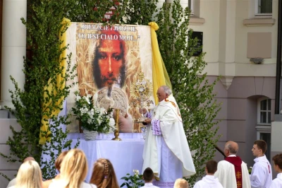 Boże Ciało 2017. Uroczystośc w parafii pw. Trójcy Świętej w Wejherowie. Fot. Leszek Spigarski