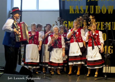 DJK Bojano 2016. Występ orkiestry OSP i zespołów KGW fot. Leszek Spigarski