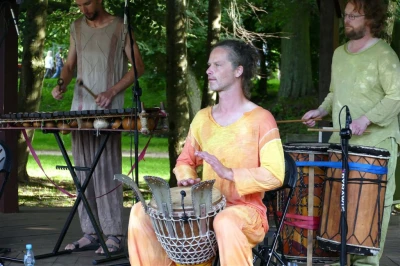Muzyczne Lato 2017. Zespół „Foliba” na małej scenie w Parku Miejskim