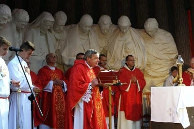 Obchody w Piaśnicy: Powstały figury więźniów Stutthofu (fot. Leszek Spigarski)