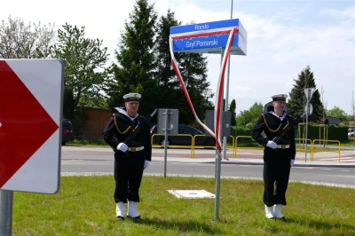 Rondo Tajnej Organizacji Wojskowej Gryf Pomorski – uroczyste otwarcie – fot. Leszek Spigarski