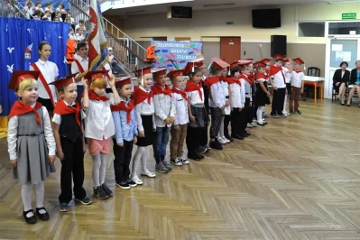Pasowanie na ucznia w Chopinowskiej piątce (fot. Leszek Spigarski)
