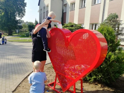 Przekazanie serca na nakrętki w Gowinie