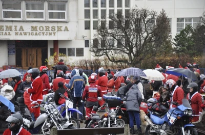 2,5 tys. mikołajkowych rydwanów zawładnęło Trójmiastem