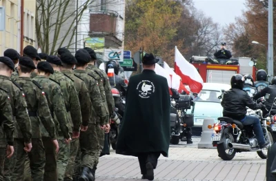 11 listopada 2015 w obiektywie Leszka Spigarskiego - Parada Niepodległościowa w Wejherowie
