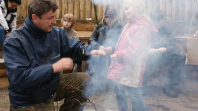Sprzątanie wejherowskiego cmentarza