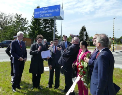 Rondo Tajnej Organizacji Wojskowej Gryf Pomorski – uroczyste otwarcie – fot. Leszek Spigarski