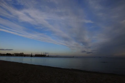 Listopadowe popołudnie na gdyńskiej plaży